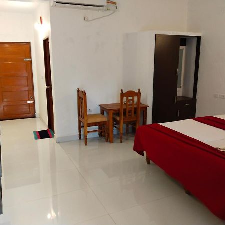 Hotel Neptune Kovalam トリバンドラム エクステリア 写真