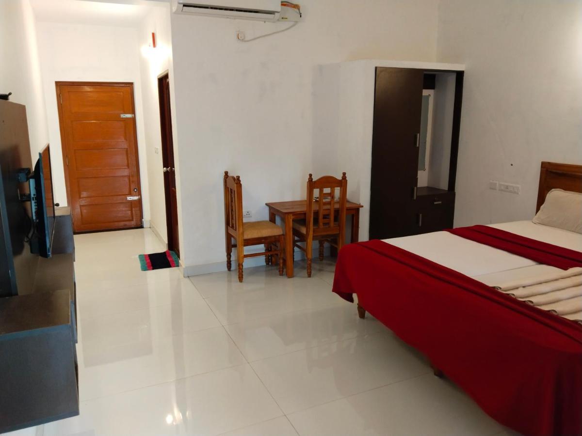 Hotel Neptune Kovalam トリバンドラム エクステリア 写真
