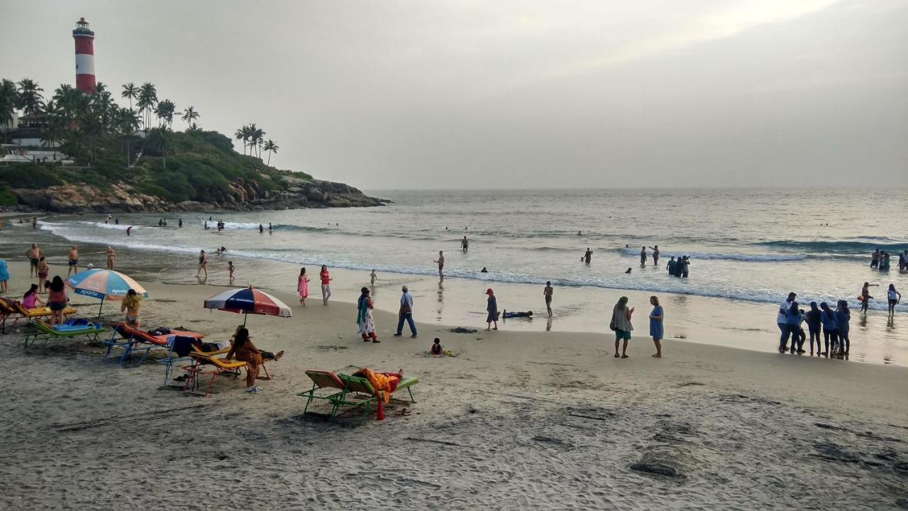 Hotel Neptune Kovalam トリバンドラム エクステリア 写真