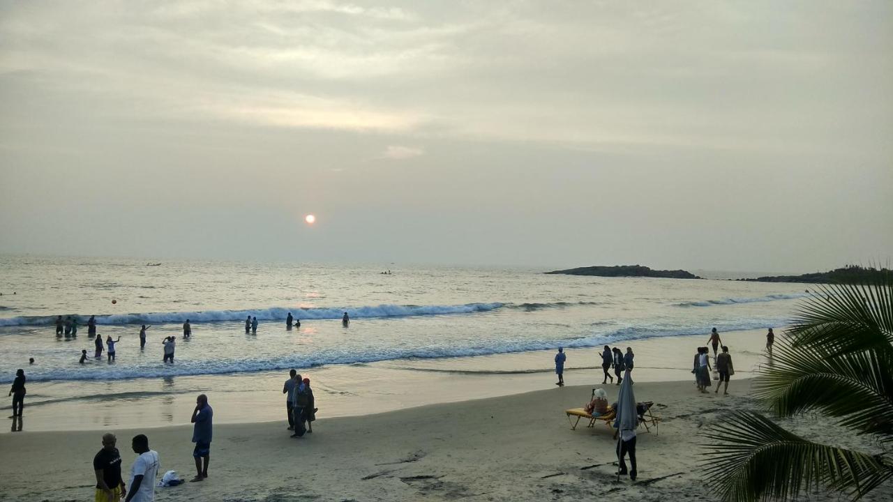 Hotel Neptune Kovalam トリバンドラム エクステリア 写真